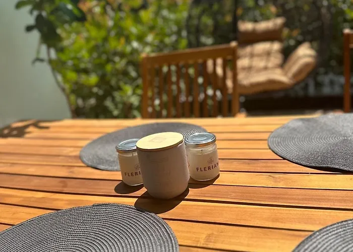 Agora 度假居 尼基季